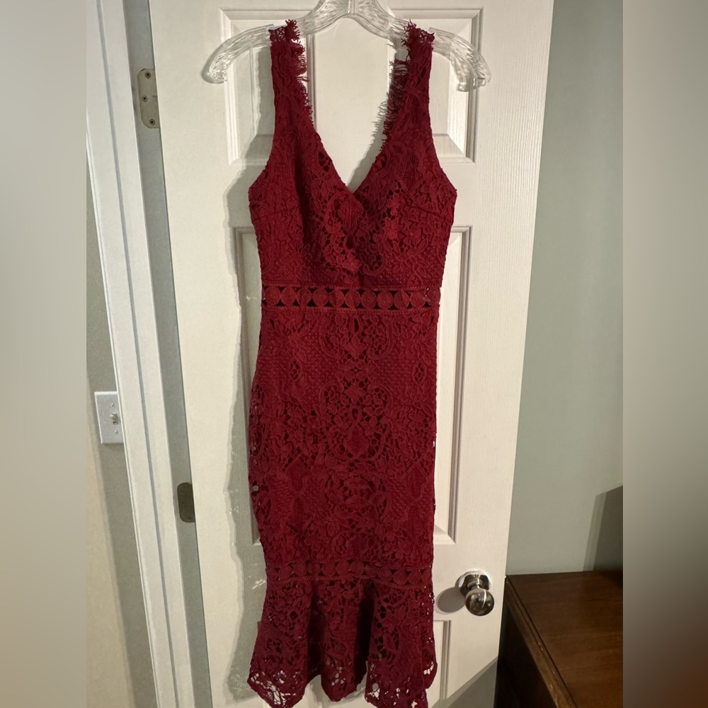 Elegant Red V-Neck Bodycon Midi Dress